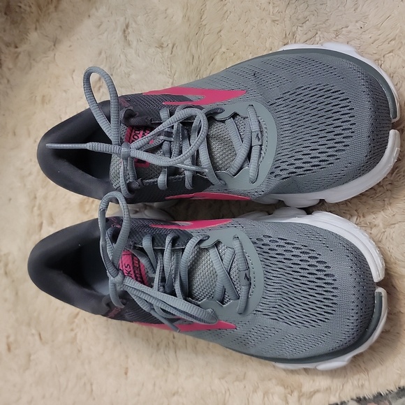 Woman's Brooks Anthem shoes - Picture 2 of 7